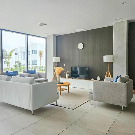 Apartment Modern 3 Bedroom With Amazing Facilities